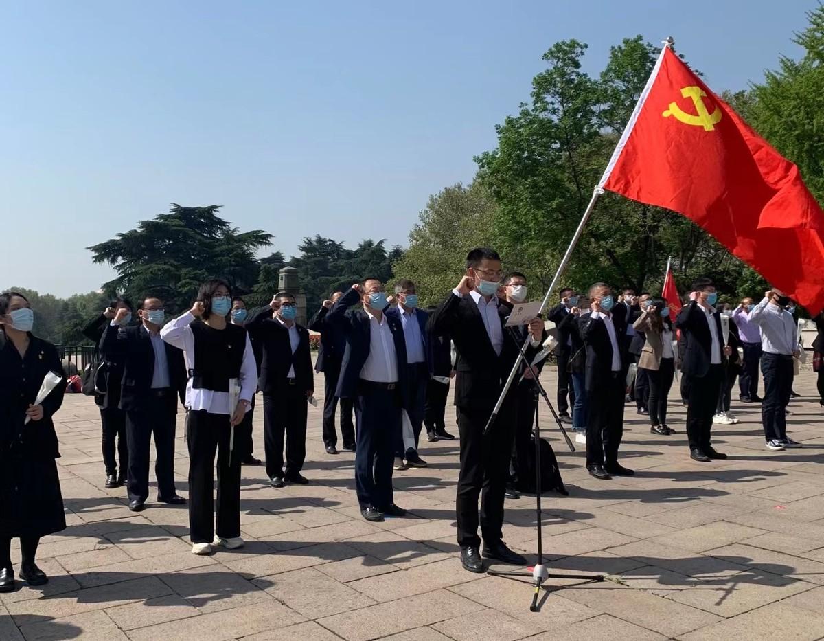 特朗普再次警告哈马斯，国际社会需警惕激进行动的严重后果