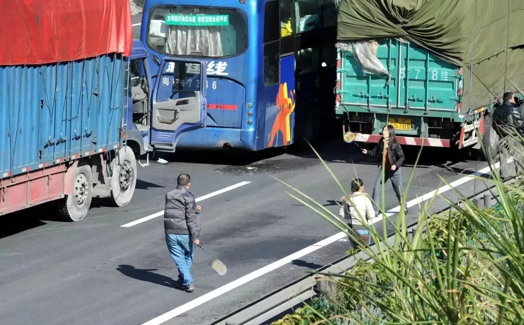 伊朗称向美军航母发射多枚巡航导弹事件分析