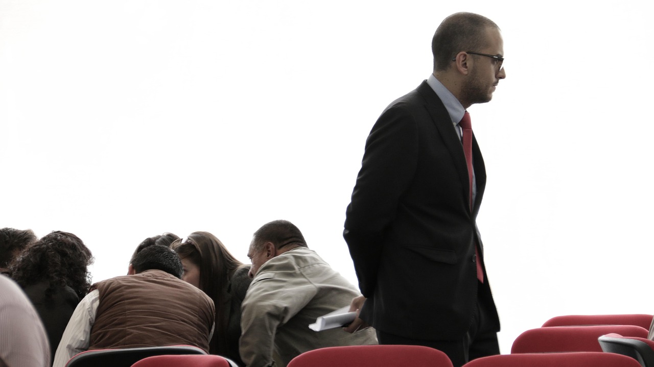 哈梅内伊高级助理，伊朗无意与美谈判的背后